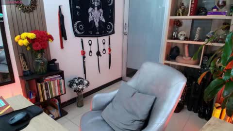 Carym  online show from 7, 10, 2025