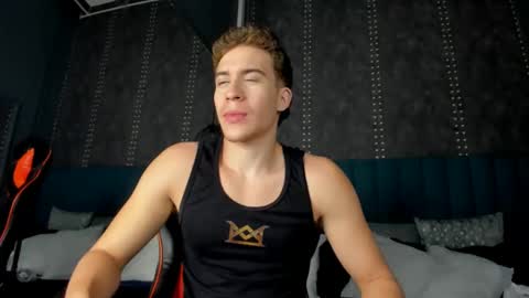 Snapshot of kael_brown1 chatting on 23, 10, 2025 KAEL online show from 23, 10, 2025