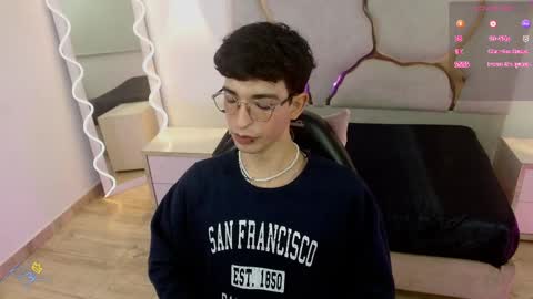 kai_tay1 online show from 18, 4, 2026