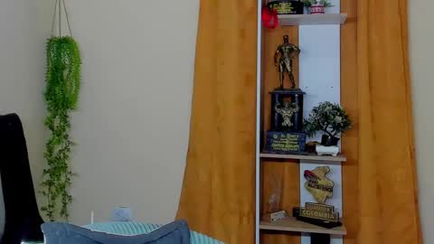 kale thomson online show from 8, 3, 2025