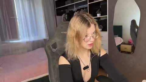 Snapshot of kamiirizzze chatting on 14, 6, 2026 Rize online show from 14, 6, 2026
