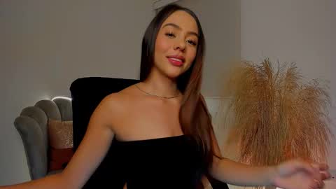 Snapshot of kamilamonroe chatting on 23, 12, 2025 Kamila Monroe online show from 23, 12, 2025