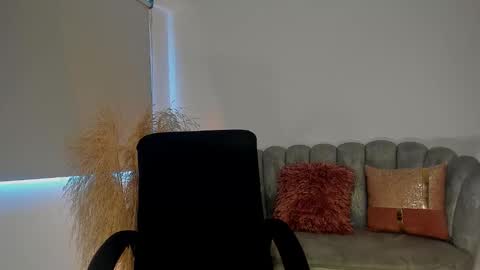 Snapshot of kamilamonroe chatting on 6, 2, 2026 Kamila Monroe online show from 6, 2, 2026