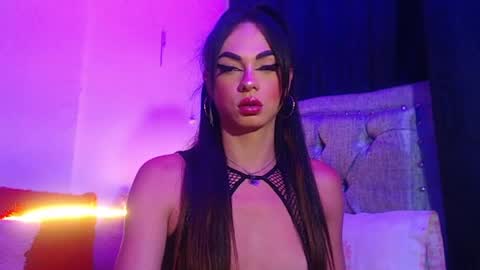 Snapshot of kamilathopsom chatting on 24, 6, 2026 CAMILA SANTAMARIA online show from 24, 6, 2026
