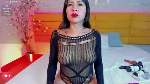 Snapshot of kamileblake chatting on 19, 10, 2025 online show from 19, 10, 2025
