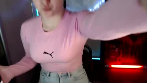 kamilla_love_ online show from 29, 4, 2026