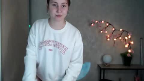 kamilla_love_ online show from 7, 5, 2026