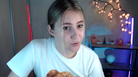 kamilla_love_ online show from 11, 6, 2026