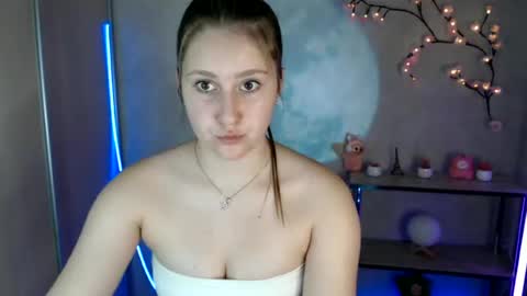 kamilla_love_ online show from 16, 6, 2026