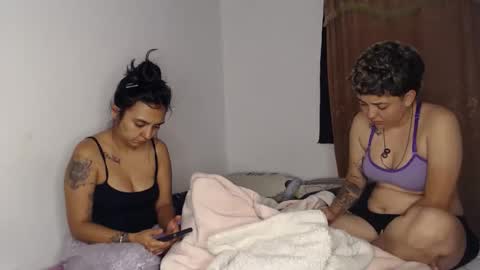 Snapshot of kammy_cami chatting on 12, 5, 2026 kammy y camila online show from 12, 5, 2026