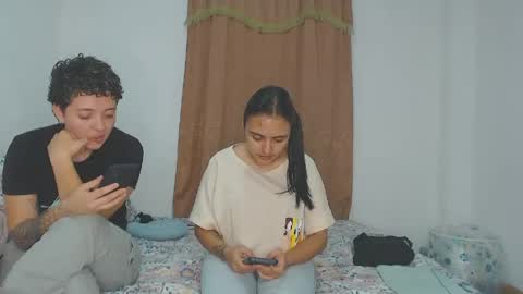 Snapshot of kammy_cami chatting on 1, 6, 2026 kammy y camila online show from 1, 6, 2026