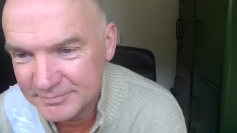 Snapshot of kapitein_rob chatting on 4, 2, 2025 Robbie online show from 4, 2, 2025