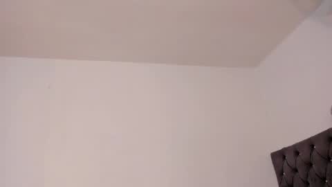 Snapshot of karely_laurent chatting on 5, 6, 2026 karely_laurent online show from 5, 6, 2026