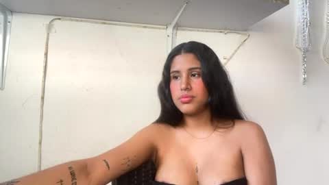 Snapshot of kariina_candy chatting on 15, 7, 2026 kariina candy and fox online show from 15, 7, 2026
