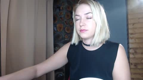 Snapshot of karina_fun chatting on 17, 1, 2025 karina online show from 17, 1, 2025