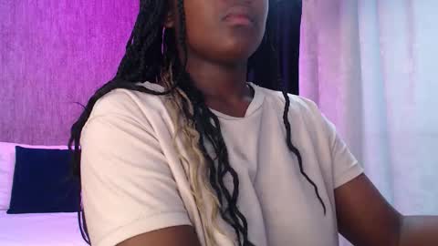 Im Karina online show from 25, 2, 2026