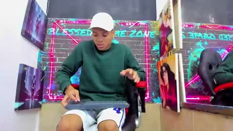 Snapshot of karl_lenoox chatting on 19, 7, 2026 karl_lenoox online show from 19, 7, 2026