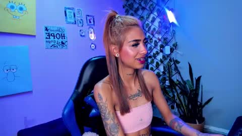 Snapshot of karlaslutskinny__ chatting on 20, 12, 2025 karlaslutskinny__ online show from 20, 12, 2025