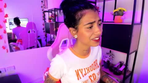 Snapshot of karlaslutskinny__ chatting on 14, 2, 2026 karlaslutskinny__ online show from 14, 2, 2026