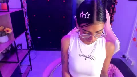 Snapshot of karlaslutskinny__ chatting on 22, 2, 2026 karlaslutskinny__ online show from 22, 2, 2026