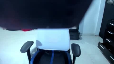 Snapshot of karly_shiine_ chatting on 10, 9, 2025 karly. online show from 10, 9, 2025