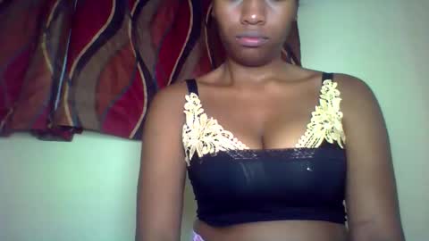 Snapshot of karoliee chatting on 4, 6, 2026 karoliee online show from 4, 6, 2026