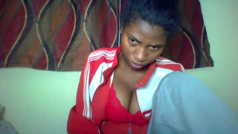 Snapshot of karoliee chatting on 19, 7, 2026 karoliee online show from 19, 7, 2026