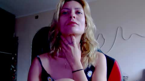 karoline121 online show from 12, 10, 2025