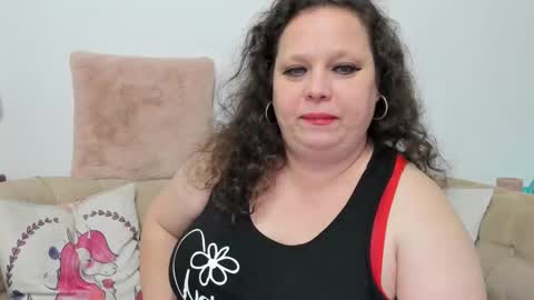 Snapshot of karolinejoyy chatting on 4, 2, 2026 KarolineJoyy online show from 4, 2, 2026