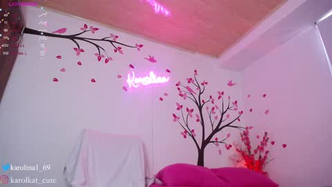 Karolina 3 online show from 18, 1, 2025