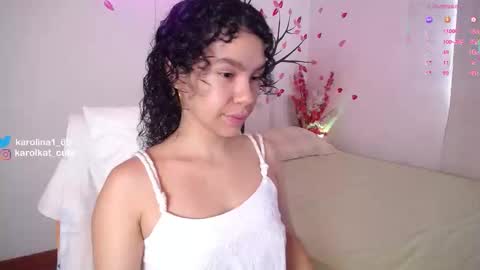 Karolina 3 online show from 9, 11, 2025