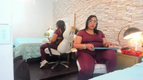 karolwestt online show from 9, 10, 2025