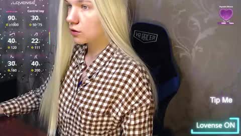 Caroline Fox online show from 19, 2, 2026