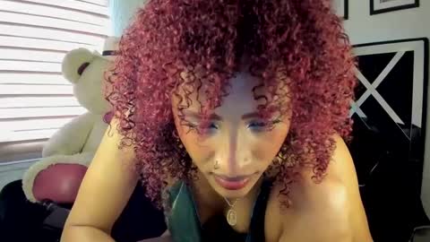 Snapshot of kasielopez chatting on 12, 9, 2025 Kasie lopez online show from 12, 9, 2025