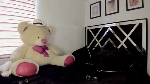 Snapshot of kasielopez chatting on 26, 9, 2025 Kasie lopez online show from 26, 9, 2025