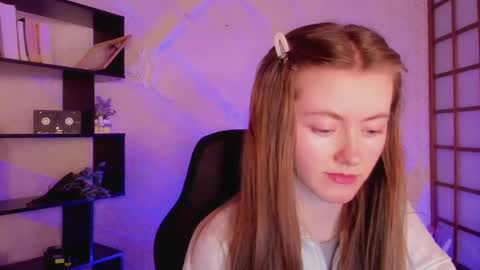 Snapshot of kate_cuddle chatting on 17, 1, 2025 Kate online show from 17, 1, 2025