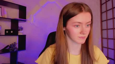 Snapshot of kate_cuddle chatting on 3, 2, 2025 Kate online show from 3, 2, 2025