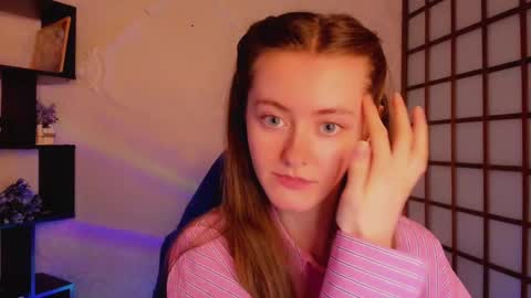 Snapshot of kate_cuddle chatting on 3, 3, 2025 Kate online show from 3, 3, 2025