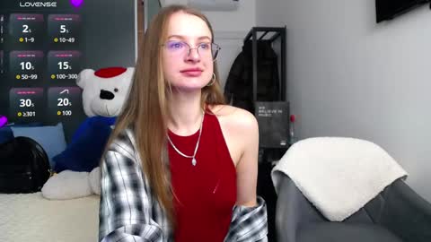Snapshot of kate_jonson chatting on 6, 12, 2024 .Be kind and gentle with me and I will do my best for you. online show from 6, 12, 2024