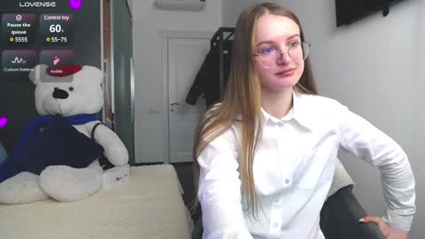 Snapshot of kate_jonson chatting on 7, 12, 2024 .Be kind and gentle with me and I will do my best for you. online show from 7, 12, 2024