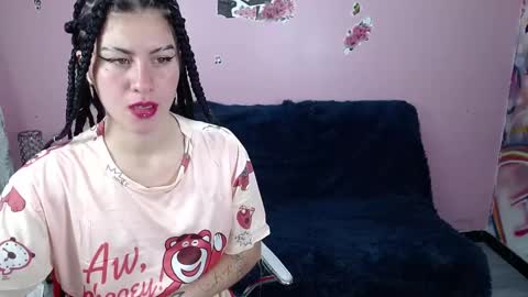 Snapshot of kate_lawrence_ chatting on 24, 12, 2024 kate_lawrence_ online show from 24, 12, 2024