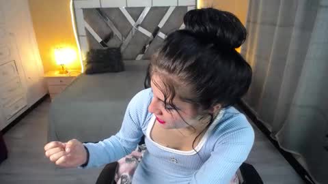 Snapshot of kate_lawrence_ chatting on 14, 2, 2025 kate_lawrence_ online show from 14, 2, 2025