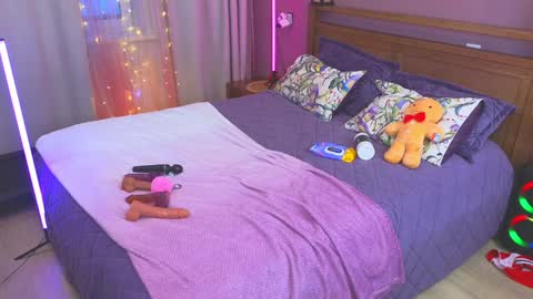 Snapshot of kate_sexhouse chatting on 21, 1, 2025 Kate  Sex-House  MILA WAYGMT2 MonTue  0300am-1500am online show from 21, 1, 2025