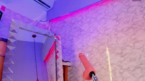 Snapshot of kateleeh_ chatting on 11, 11, 2025 Kate online show from 11, 11, 2025