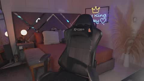  Kate Owens  online show from 22, 11, 2025