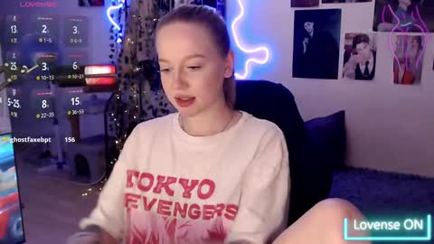 Snapshot of katerinaxvold chatting on 6, 3, 2025 Lisa online show from 6, 3, 2025