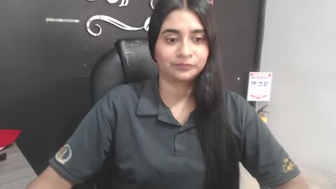 Call me Lau  online show from 11, 4, 2026