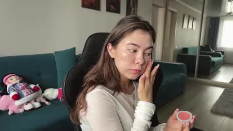Snapshot of katheleenschraub chatting on 11, 7, 2026 Elle online show from 11, 7, 2026