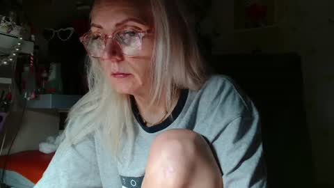 Snapshot of kathleenedwards chatting on 14, 7, 2026 Kathleen online show from 14, 7, 2026