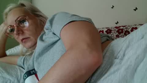 Snapshot of kathleenedwards chatting on 14, 7, 2026 Kathleen online show from 14, 7, 2026